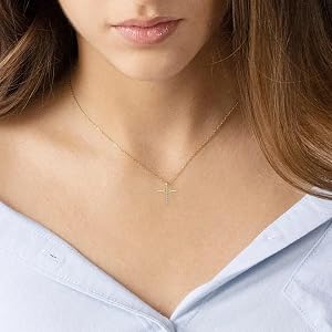 Cross Pendant Necklace Simple Cute Necklaces for Women Gold Jewelry for Women