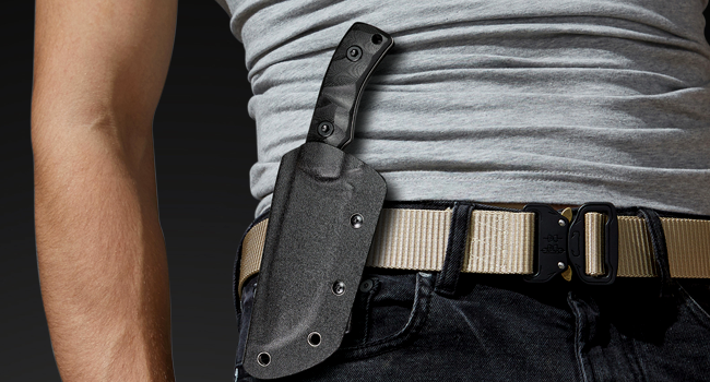 Carry the knife vertically with the universal clip