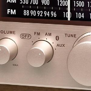 sangean radio with aux-in and usb phone charging