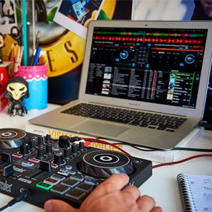 DJ software included