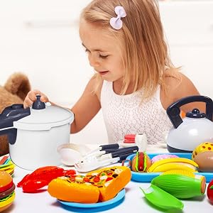 kids play pot and pans