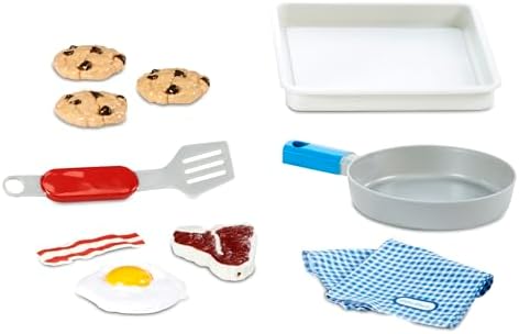 Little Tikes First Oven Realistic Pretend Play Appliance for Kids, Play Kitchen with 11 Accessories and Realistic Cooking Sounds
