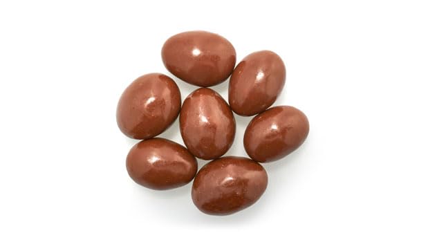 Yupik Milk Chocolate Covered Almonds, 2.2 lb (35.2 oz), Kosher, Whole Nuts, Almonds Dipped in Fine Milk Chocolate, Crunchy & Smooth, Chocolate Candy, Classic Sweet Snacks