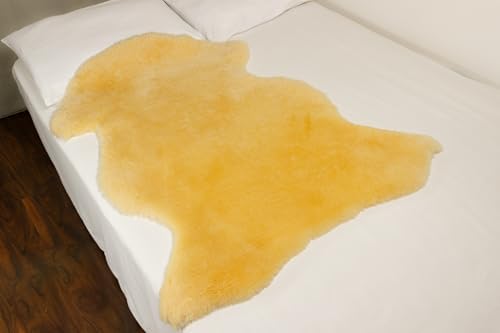 CleanSheep Large Medical Sheepskin, USA Made, Washable, Pressure Relief Natural Underlay for Bed