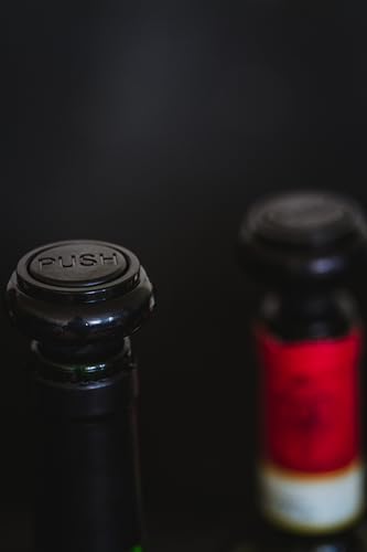 BarCraft Wine Vacuum Pump and Bottle Stoppers Set in Gift Box, 3 Pieces