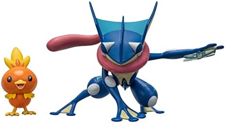 Pokémon Fire and Water Battle Pack - Includes 4.5 Inch Flame Action Charizard and 2" Squirtle Action Figures - Amazon Exclsuive