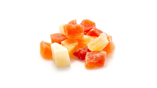Yupik Dried Papaya, Diced, 2.2 lb (35.2 oz), Gluten-Free, Vegan, Kosher, Sweetened Tropical Dried Fruits, Cubed Papaya Pieces, No Added Sulphites, Fruity Snacks, For Baking, Topping & Inclusions