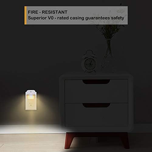 Uigos LED Night Light Plug in with Dusk to Dawn Sensor, Auto On Off Nightlight for Bedroom Bathroom Hallway Stairs Kitchen, Warm White Glow