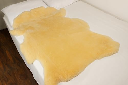 CleanSheep Large Medical Sheepskin, USA Made, Washable, Pressure Relief Natural Underlay for Bed