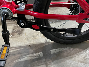 This bike kickstand is for mountain bikes, road bicycles, BMX/MTB, city commuter bikes,