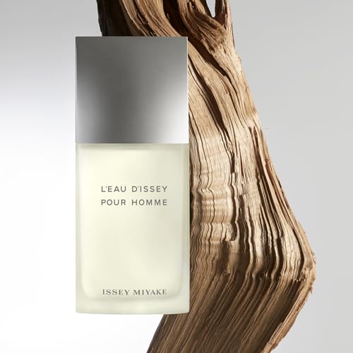 Issey Miyake L'Eau d'Issey Pour Homme Deodorant for Men - Comfortable, Scented Deodorant Stick - With Notes of Yuzu, Nutmeg & Sandalwood - 2.6 oz