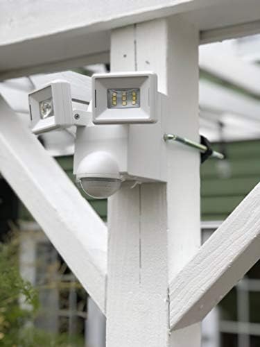 Motion Security Flood Light, Battery Operated Adjustable Motion Sensor, 700 Lumen LED