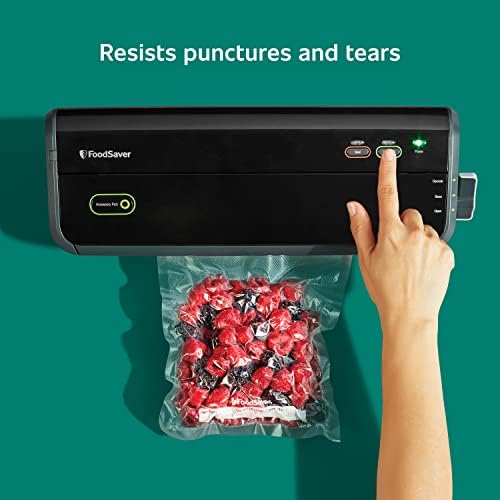 FoodSaver Vacuum Sealer Machine, Automatic Bag Detection, Sous Vide Friendly, with sealer bags, roll, handheld vacuum sealer, black