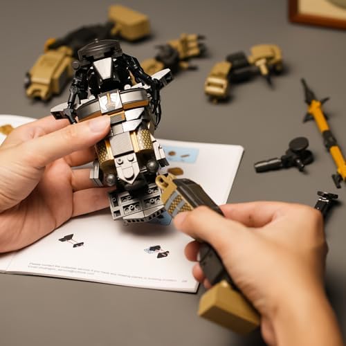 Xenomorph Horror Action Figure Building Kit Compatible with Lego for Adults | Cool Halloween Decor Toy For Boys 8-14 Years Up 558pcs