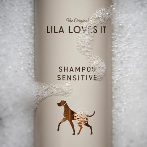 LILA LOVES IT Shampoo Sensitive for Dogs - Dog Shampoo with Aloe Vera, Almond Oil, Calendula and Camomile, moisturizing, Soothing and Gentle, 250 ml