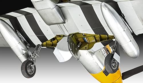 Revell 03944 - P-51D Mustang 1: 32 Scale