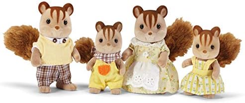 Calico Critters Pickleweeds Hedgehog Family - Set of 4 Collectible Doll Figures for Children Ages 3+