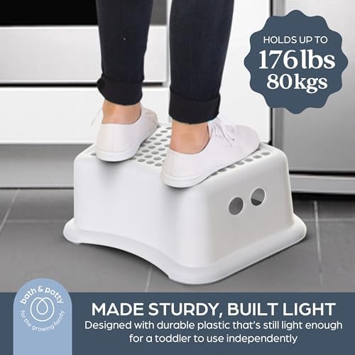 Dreambaby Step Stool for Kids - Non-Slip Base and Contoured Design for Toilet Potty Training and Sink Use