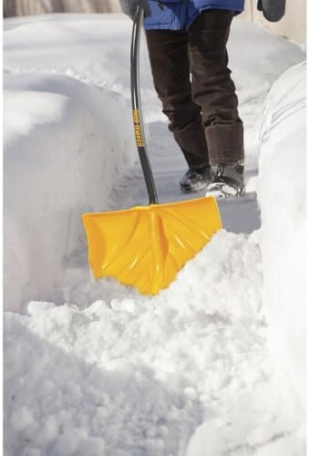 True Temper 1603400 Poly Snow Shovel/Pusher with Ergonomic D-Grip Steel Handle 18 Inch