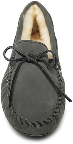 Minnetonka Men's Sheepskin Softsole Moccasin Slipper