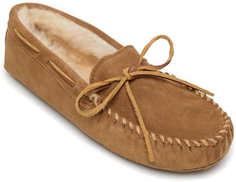 Minnetonka Men's Sheepskin Softsole Moccasin Slipper