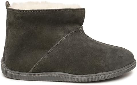 Minnetonka Men's Sheepskin Ankle Boots