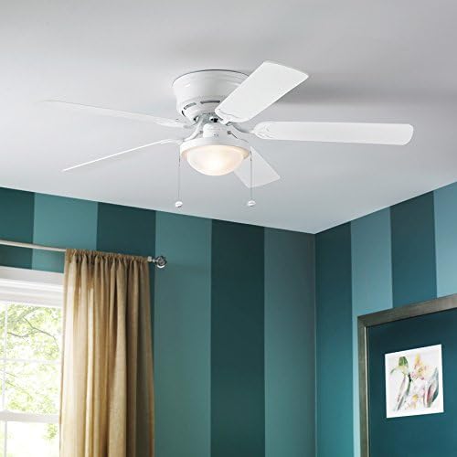 Harbor Breeze Armitage 52-in White Indoor Flush Mount Ceiling Fan with Light Kit