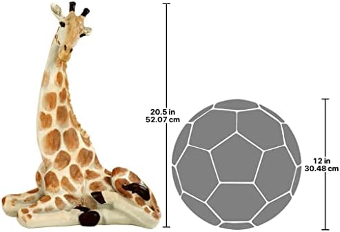 Design Toscano Zari, the Resting Giraffe Statue