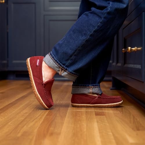Minnetonka Women's Tempe Suede Slipper