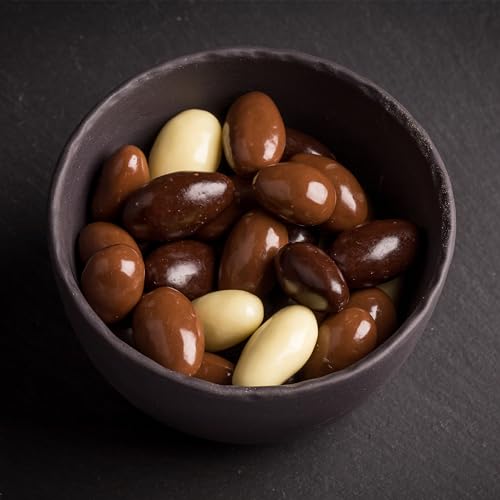 Yupik Milk Chocolate Covered Almonds, 2.2 lb (35.2 oz), Kosher, Whole Nuts, Almonds Dipped in Fine Milk Chocolate, Crunchy & Smooth, Chocolate Candy, Classic Sweet Snacks