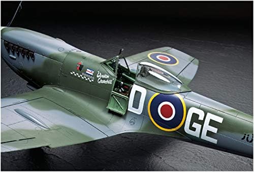 Supermarine Spitfire Mk.xvie - 1:32 Aircraft - Tamiya