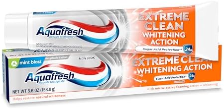 Aquafresh Extreme Clean Whitening Action Fluoride Toothpaste for Cavity Protection, 5.6 Ounce