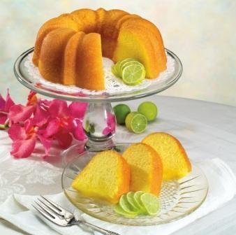 Dockside Market Banana Nut Bundt Cake - Tropical Fruit Cake Dotted with Crunchy Chopped Pecans. Perfect Gourmet Gift for Gift Baskets, Birthdays, Parties - 24 oz