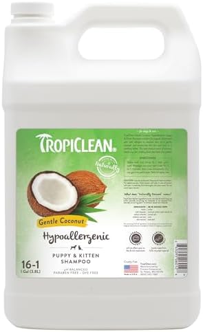 TropiClean Deodorizing Dog Shampoo for Smelly Pets, Professional Dog Shampoo, Long Lasting Odor Control, Puppy Safe, USA Made, Berry Scent, 1 Gal