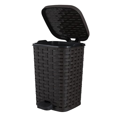Superio Mini Trash Can with Foot Pedal Small Outdoor Garbage Can with Lid, 1.5 Gallon Plastic Waste Basket for Bathroom, Bedroom, Kitchen, Office, Patio (Wicker Brown 6 QT.)