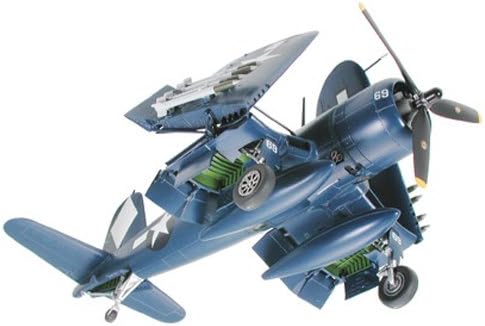Tamiya 300061085-1:48 Vought F4U-1D Corsair