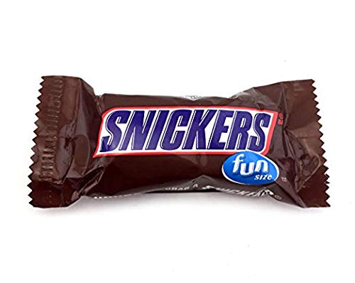 Snickers Fun Size Chocolate Caramel Candy Bars, Treat Size Bulk Pack (Pack of 2 Pounds)