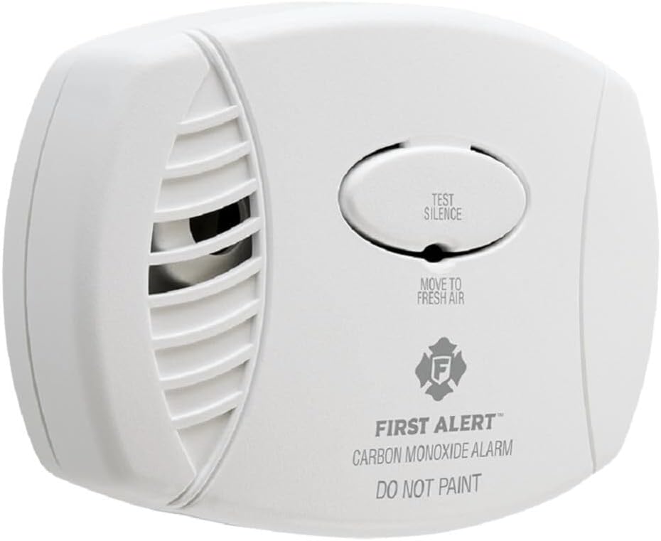 First Alert 1039734 Fat Plug-in Carbon Monoxide Alarm with Battery Backup, 8.50" x 6.75" x 2.25"