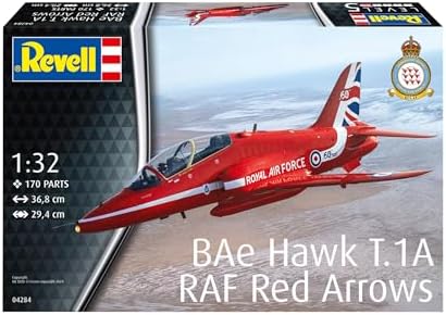 REVELL OF GERMANY 04284 1/32 BAe Hawk T.1 Red Arrows