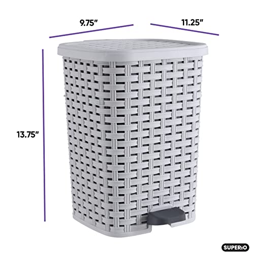Superio Mini Trash Can with Foot Pedal Small Outdoor Garbage Can with Lid, 1.5 Gallon Plastic Waste Basket for Bathroom, Bedroom, Kitchen, Office, Patio (Wicker Brown 6 QT.)