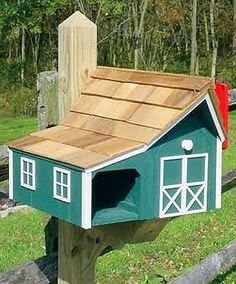 Amish Made Painted Mailbox Combo in HUNTER GREEN and WHITE