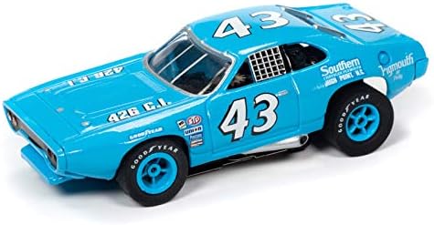 Auto World SC355-2 Xtraction R31 Plymouth Road Runner Southern Richard Petty HO Slot Car