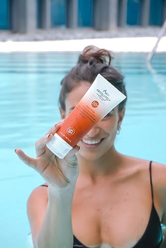 Absolutely Natural - SPF 15 Mineral Sunscreen - Broad Spectrum Water Resistant Moisturizer Lotion For Body & Face - With Non-Nano Zinc Oxide, Vitamin E, & Antioxidants - Made in USA, 3 Oz