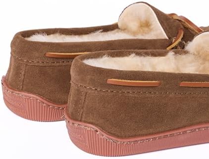 Minnetonka Men's Sheepskin Hardsole Slipper