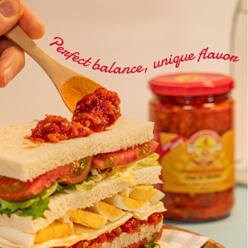 TUTTOCALABRIA Crushed Calabrian Chili Peppers, Spicy Condiment, 10 oz | Crushed Chili Pepper Condiment in Extra Virgin Olive Oil for Pasta, Pizza