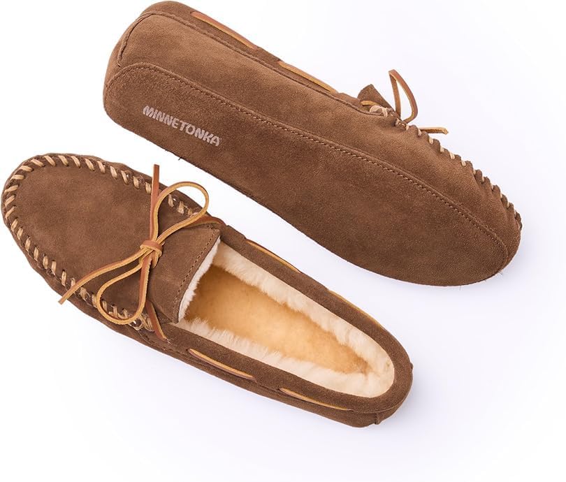 Minnetonka Men's Sheepskin Softsole Moccasin Slipper
