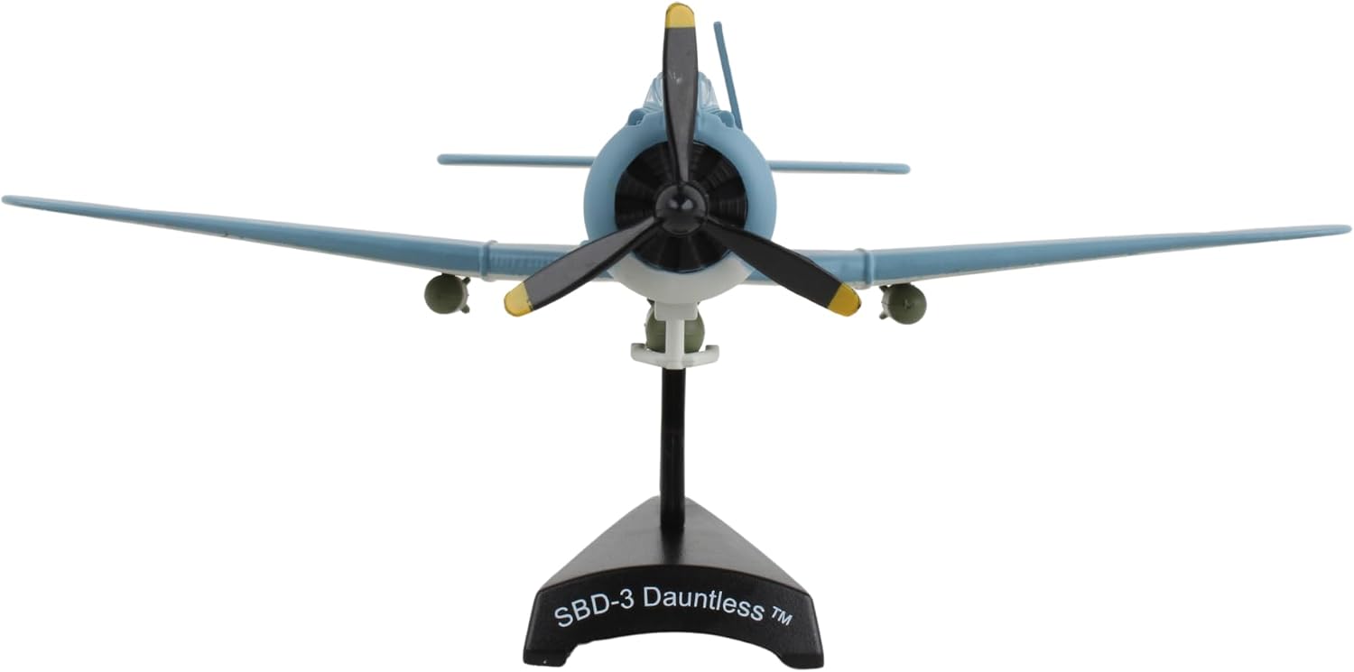 Daron Worldwide Trading B-29 Superfortress Enola Gay Vehicle (1:200 Scale), White