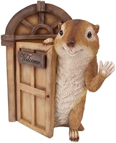 Design Toscano Squirrel Statue: Grandmother
