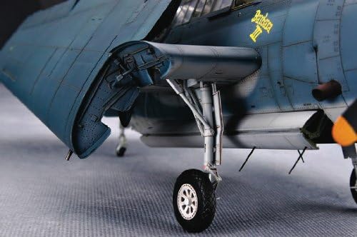 Trumpeter 1/32 TBM3 Avenger Aircraft