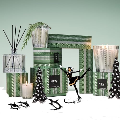 NEST New York Scented Classic Christmas Candle, Holiday - 8.1 oz - Up to 60-Hour Burn Time - Reusable Glass Vessel